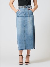 Chain Belt Raw-Edge Side-Slit Midi Denim Skirt
