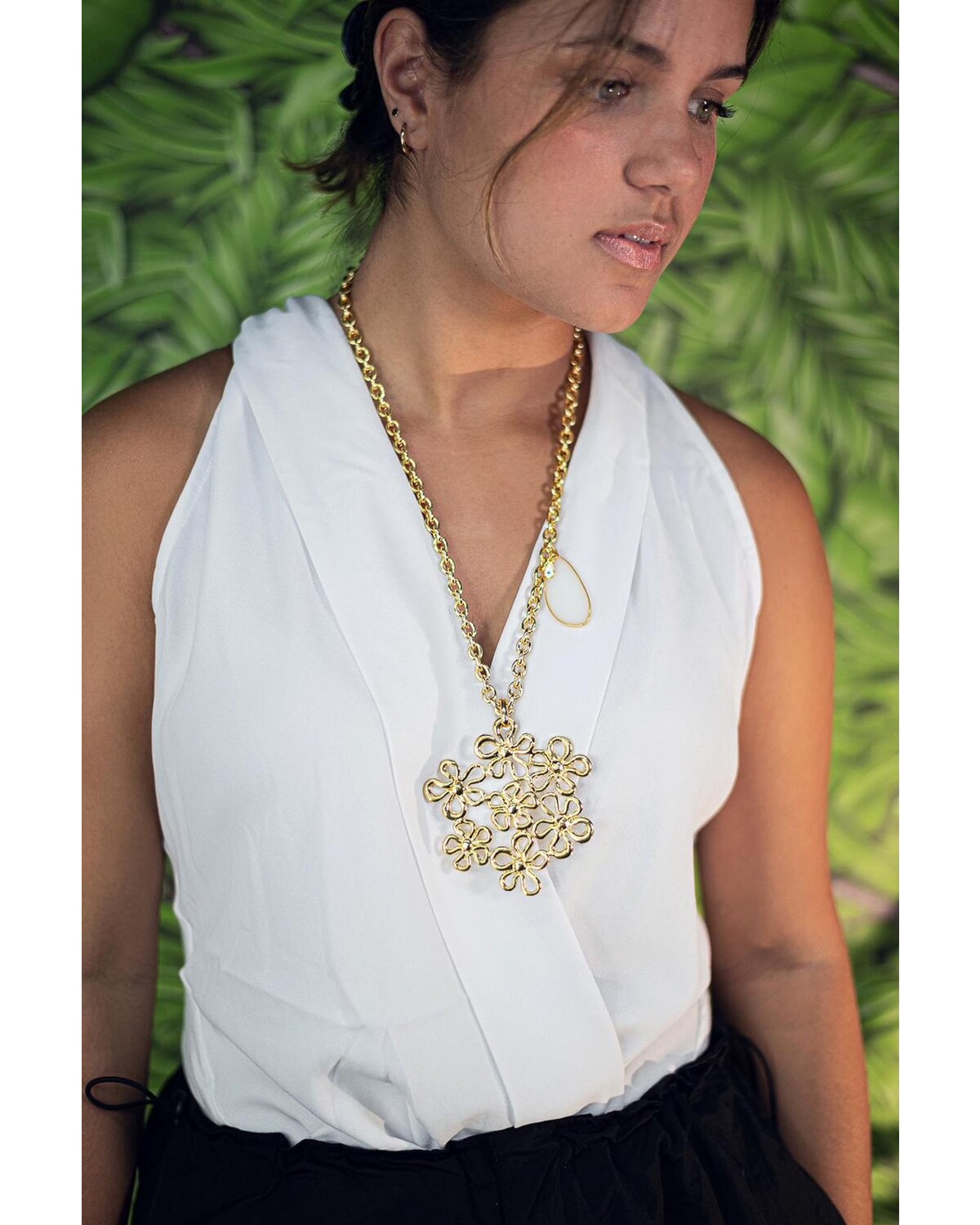 Multi big flower necklace