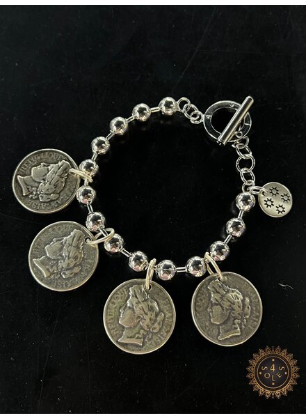 4 Coins  8m Bracelet
