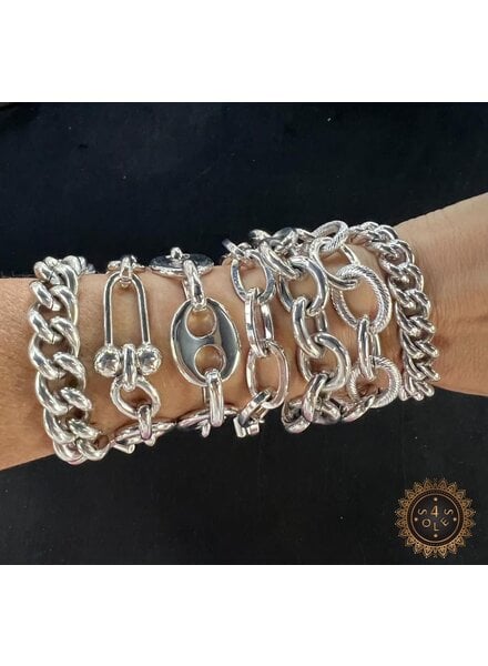 4 Soles Silver Bracelet