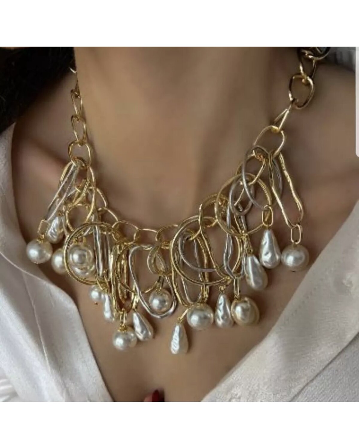 Multi Pearl Short Necklace