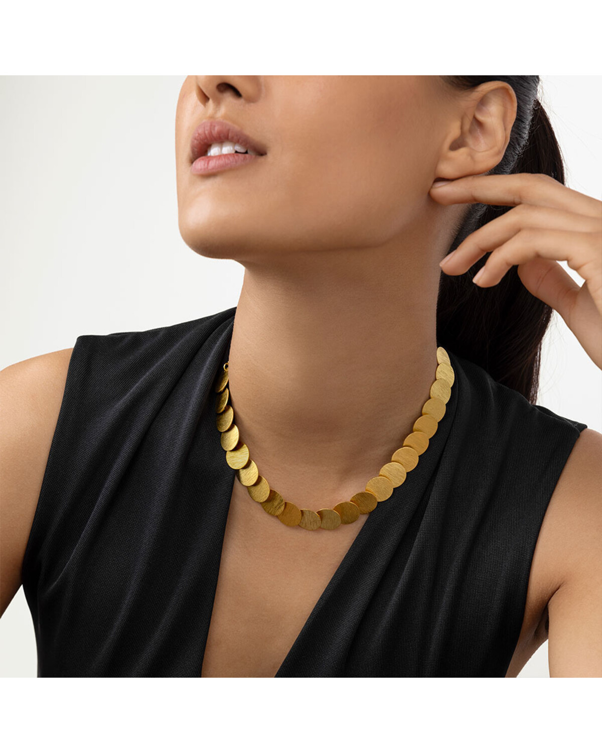 NECKLACE COINS IN THE LINE