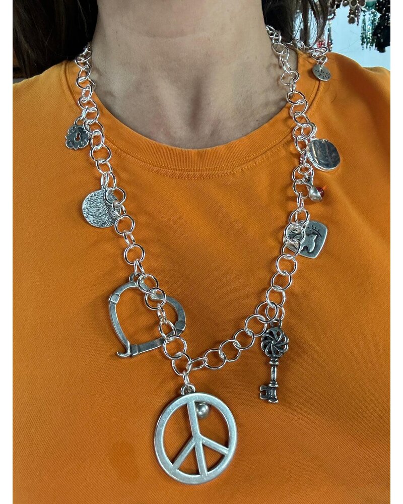 Peace long Necklace 4 Soles