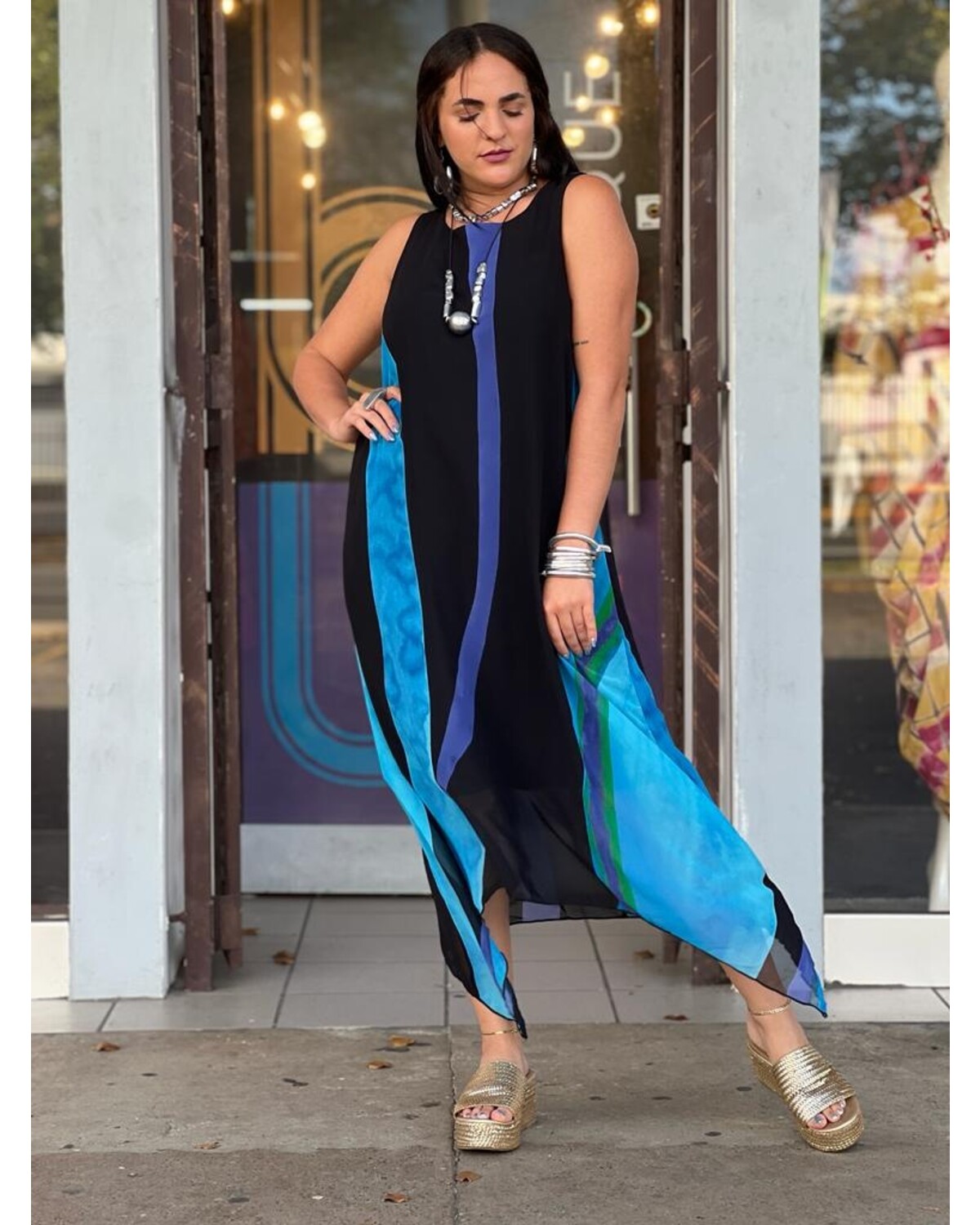 LONG SLEEVELESS DRESS