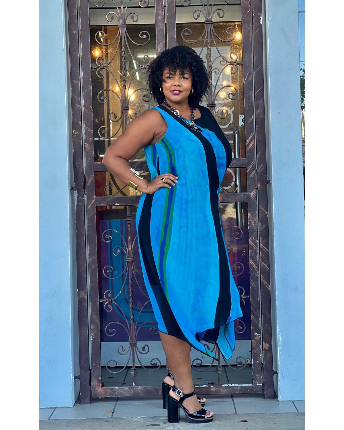 LONG SLEEVELESS DRESS