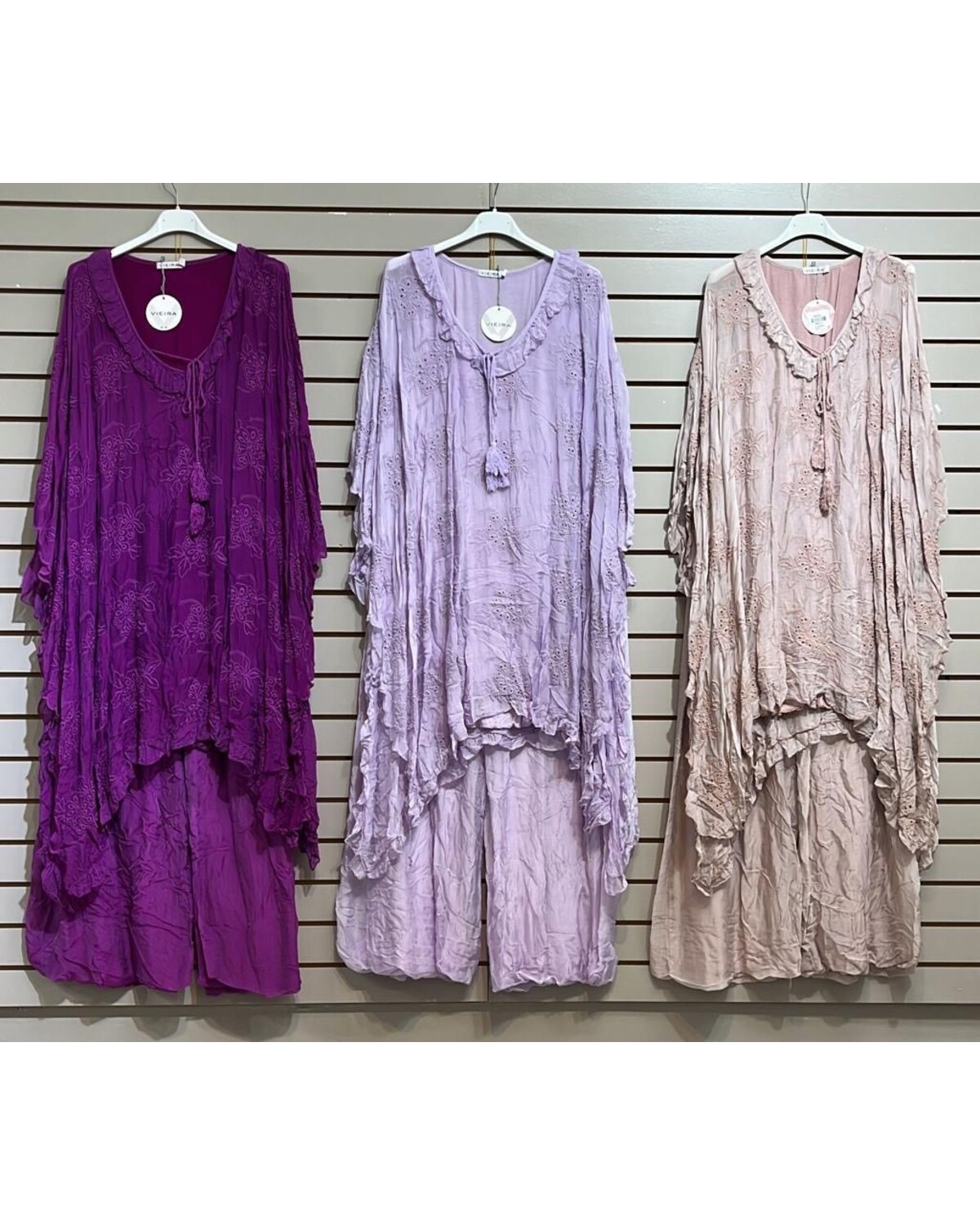 ONE SIZE SILK EMBROIDERED TUNIC AND PANTS SET(more Colors)