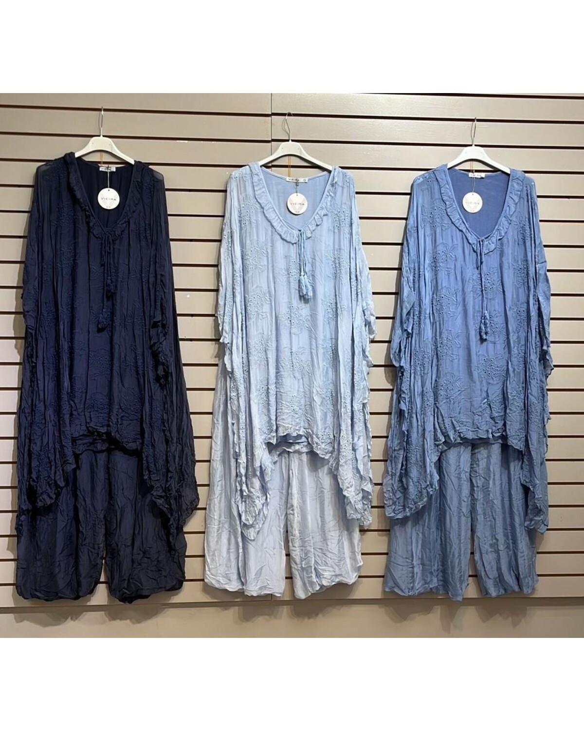 ONE SIZE SILK EMBROIDERED TUNIC AND PANTS SET