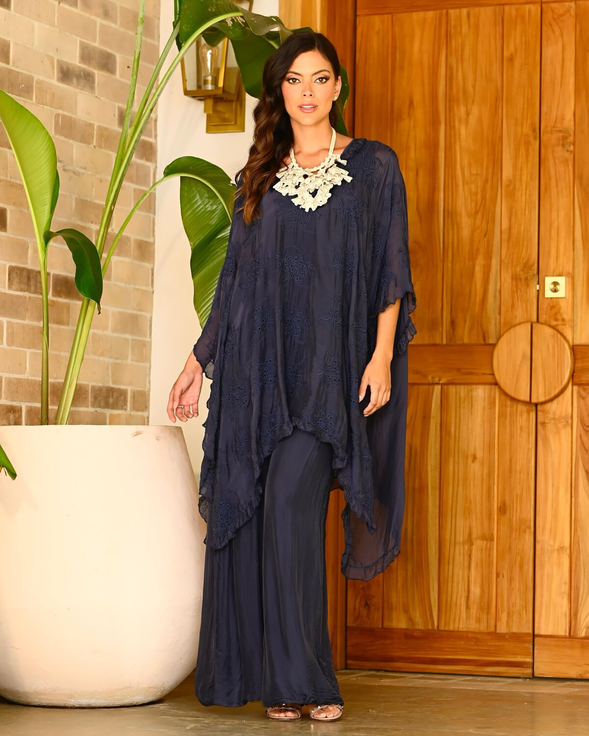 ONE SIZE SILK EMBROIDERED TUNIC AND PANTS SET
