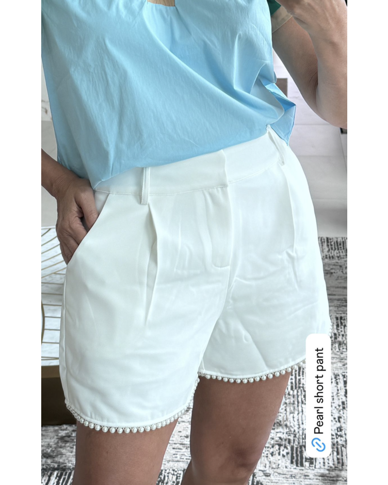 Pearl Trimmed Hem Pleated Shorts