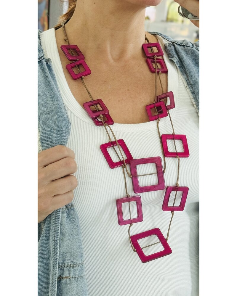 Square magenta long necklace