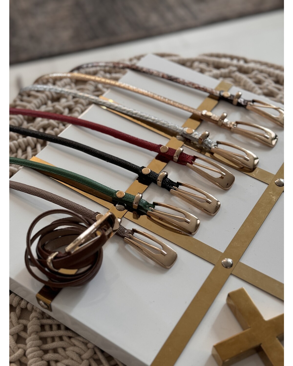 Sleek strap leather belt