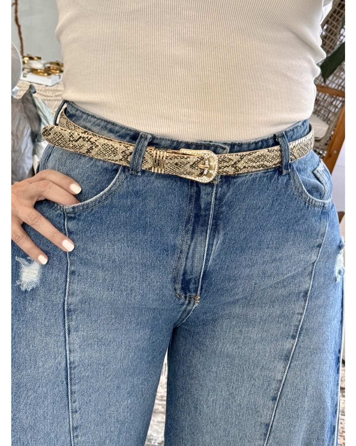 Whisper leather belt