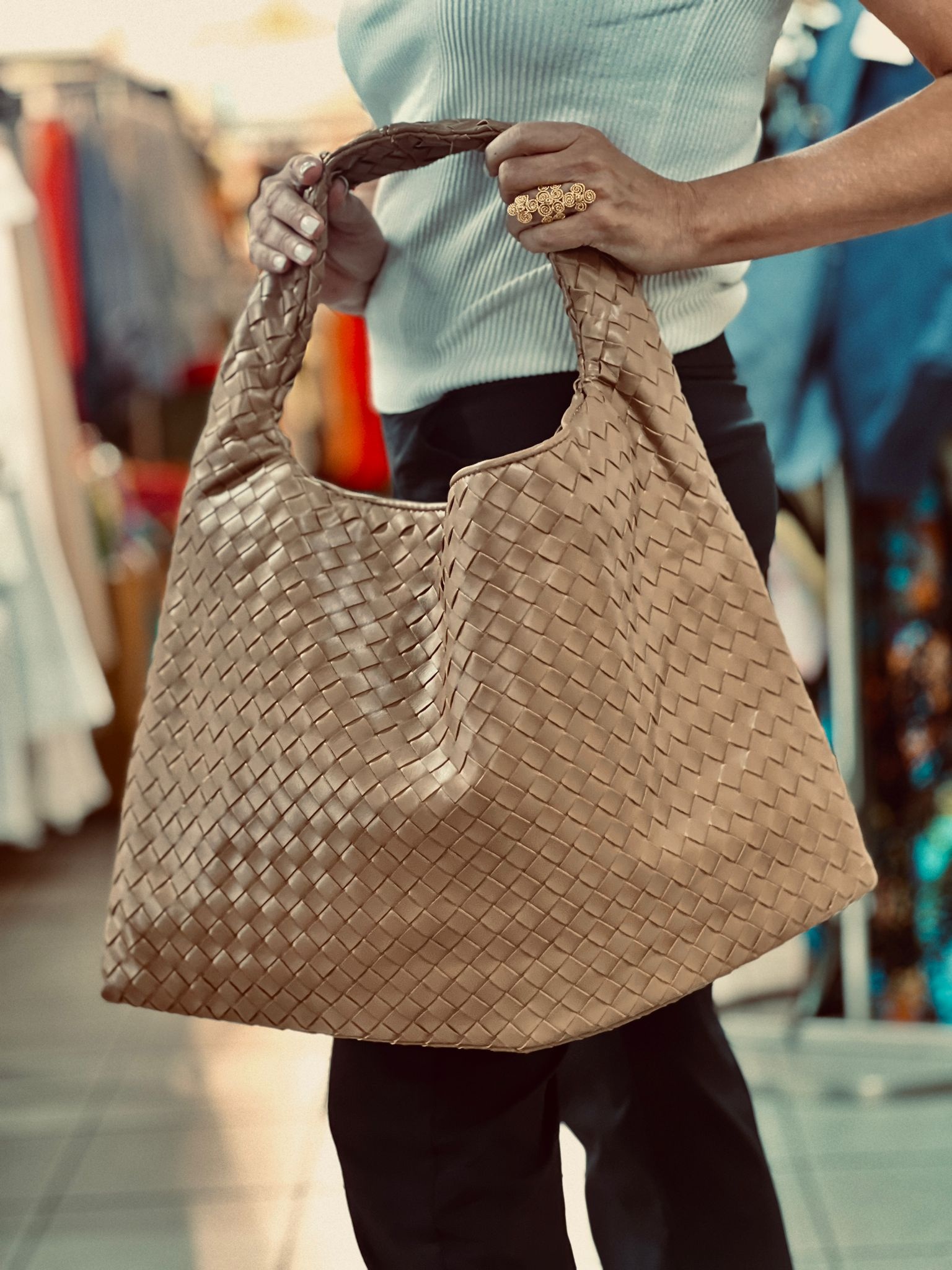 Chic tote new arrivals