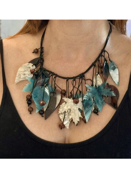 Acrylic leaves necklace