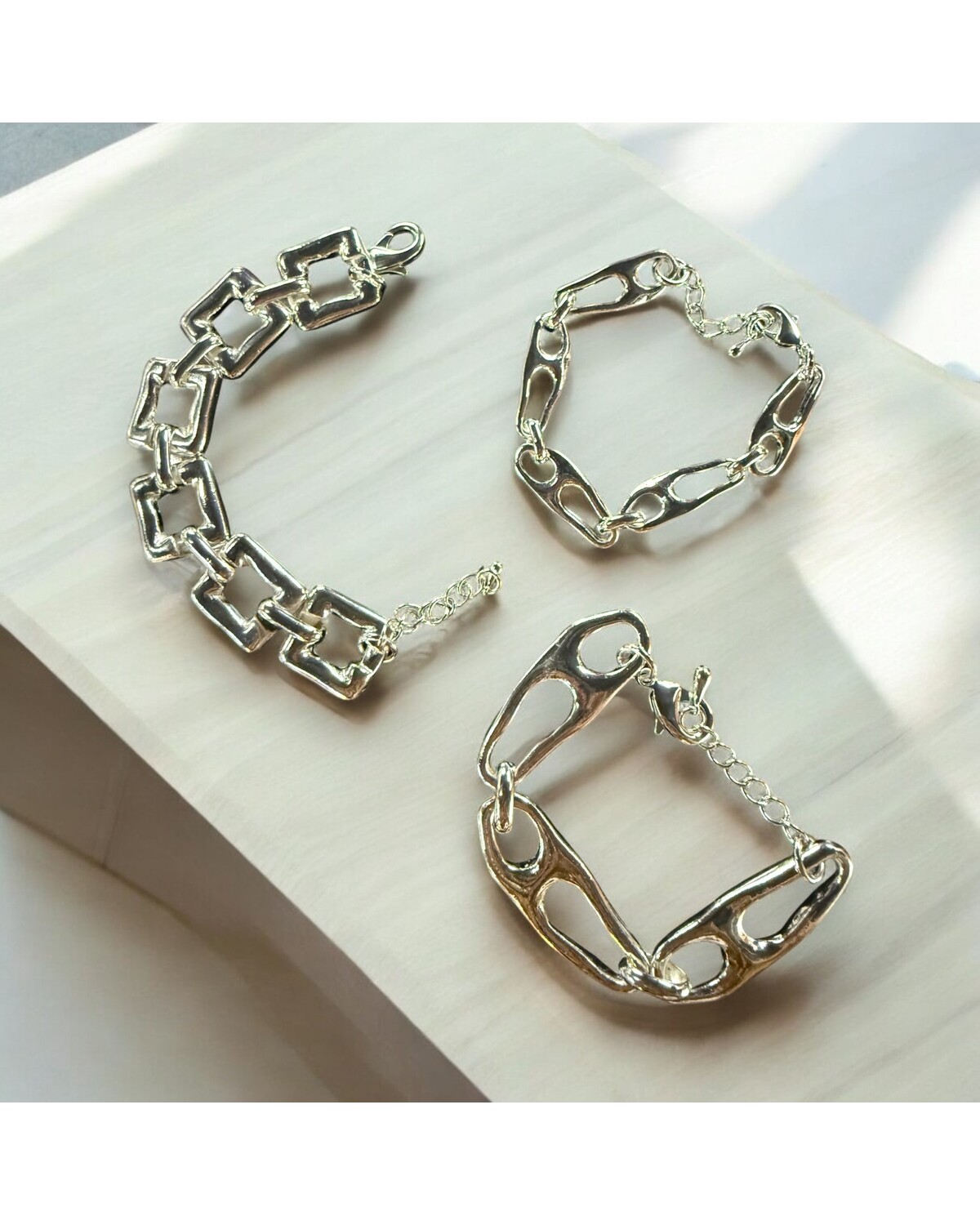 Eternal links bracelets silver  plated
