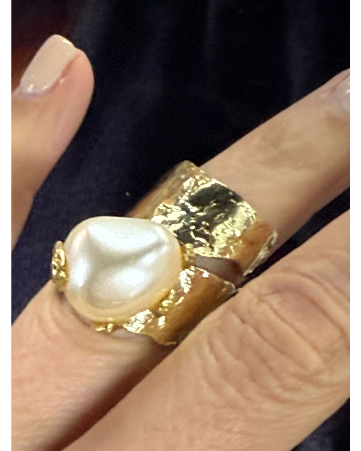 Baroque Pearl ring