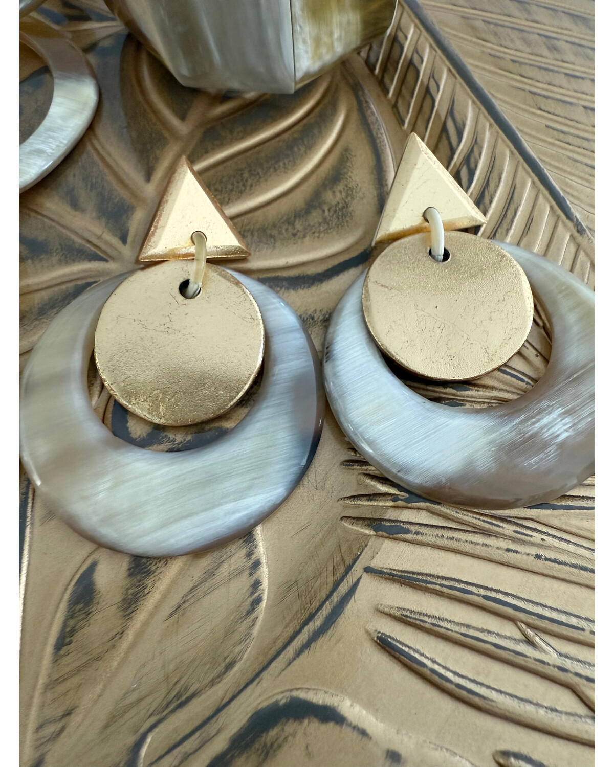 African accents 1 natural horn