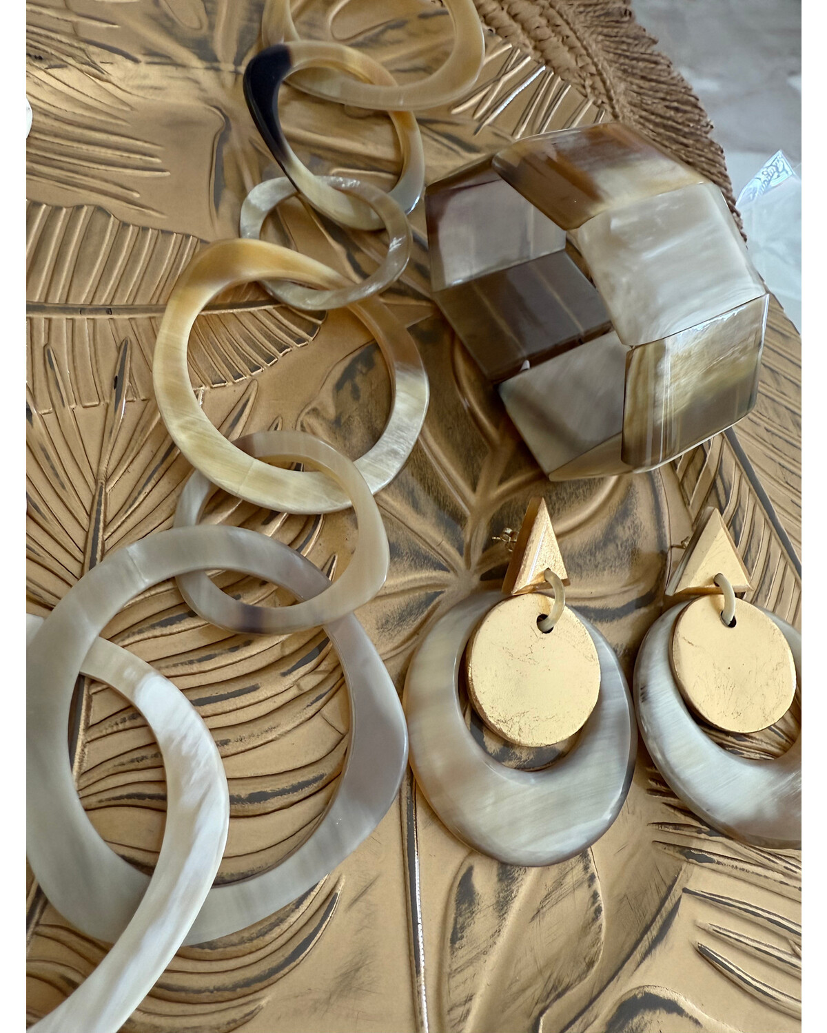 African accents 1 natural horn