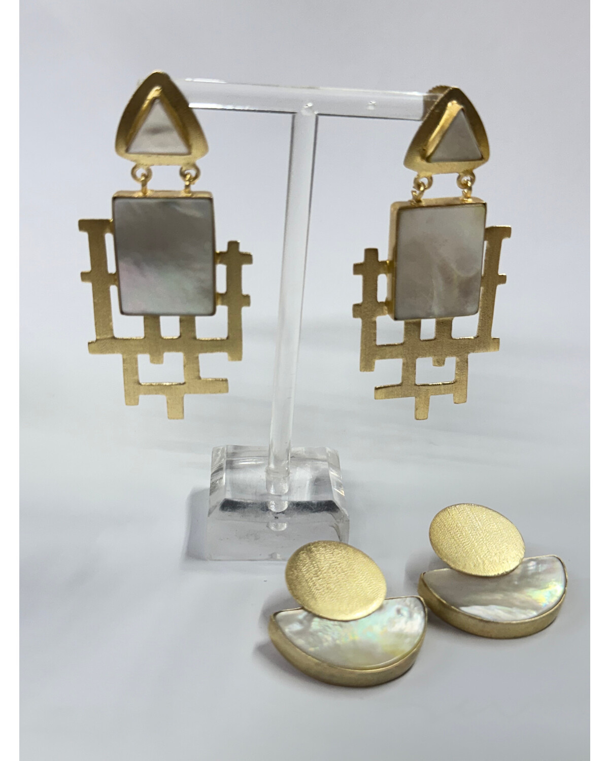 Mother pearl earrings