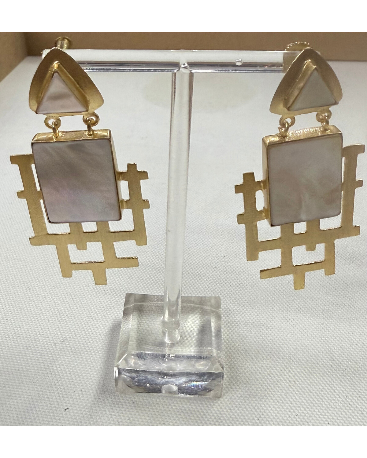 Mother pearl earrings