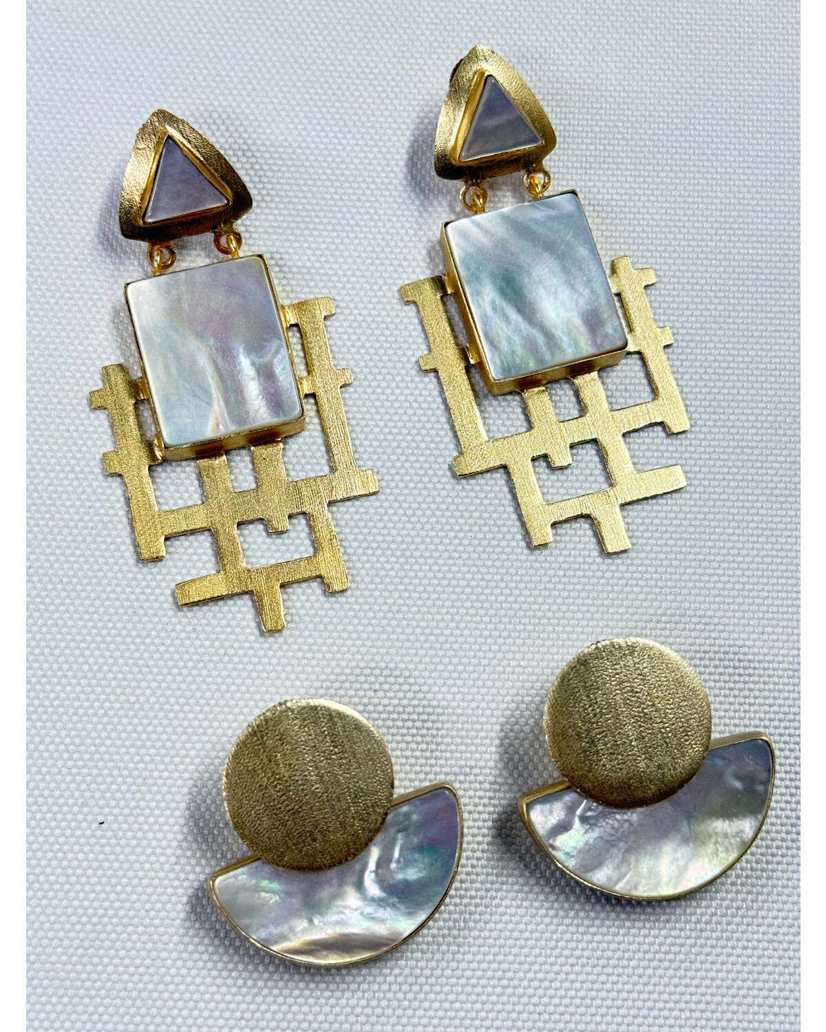 Mother pearl earrings
