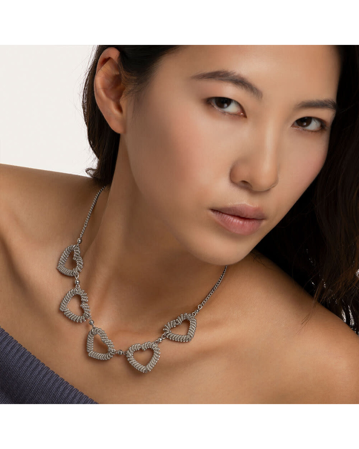 mi1126COLLANA SAGOME CUORI