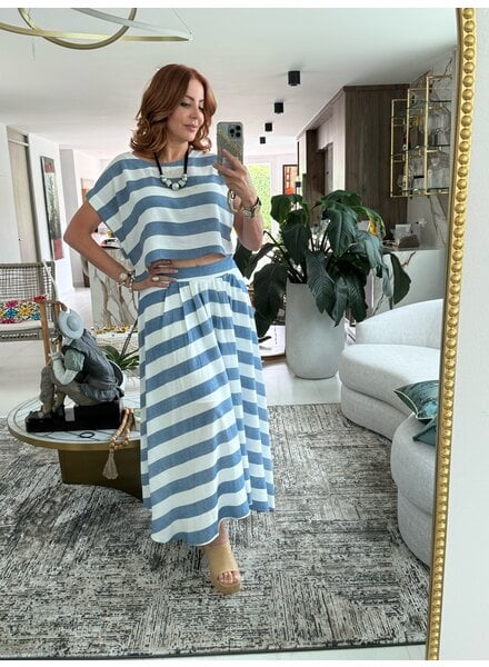 Striped maxi skirt & Crop Top