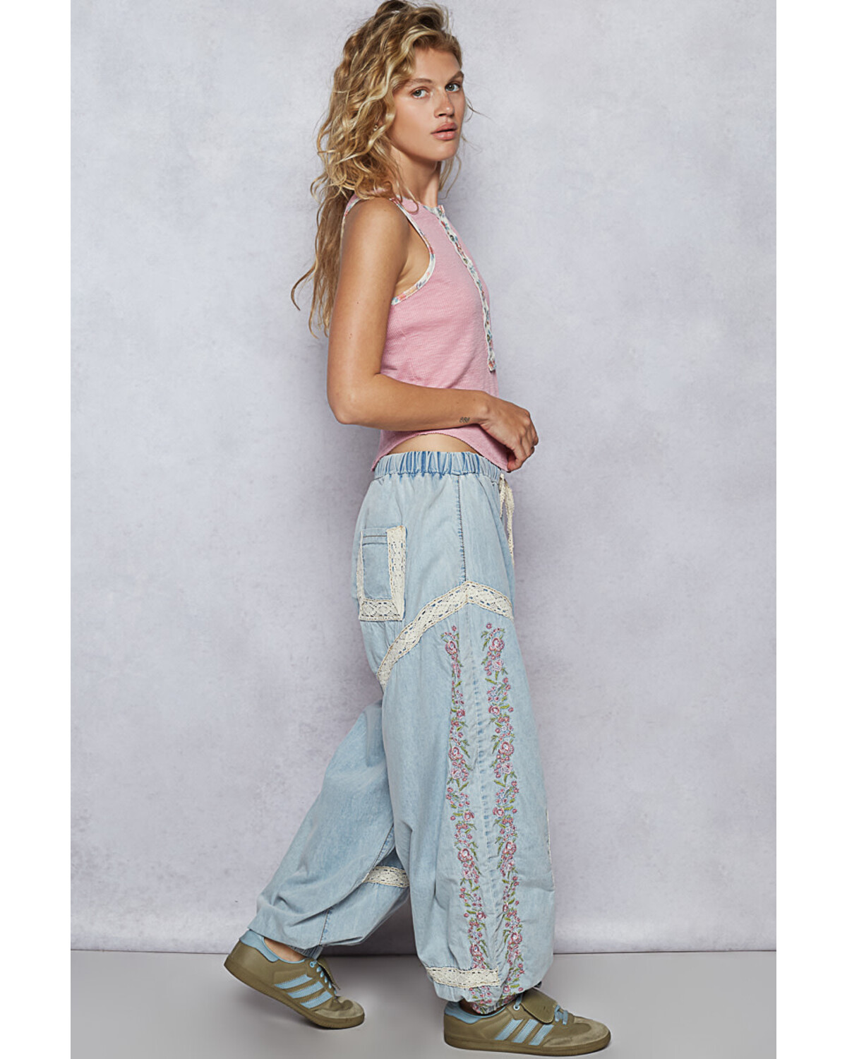 Jogger embroidery pants