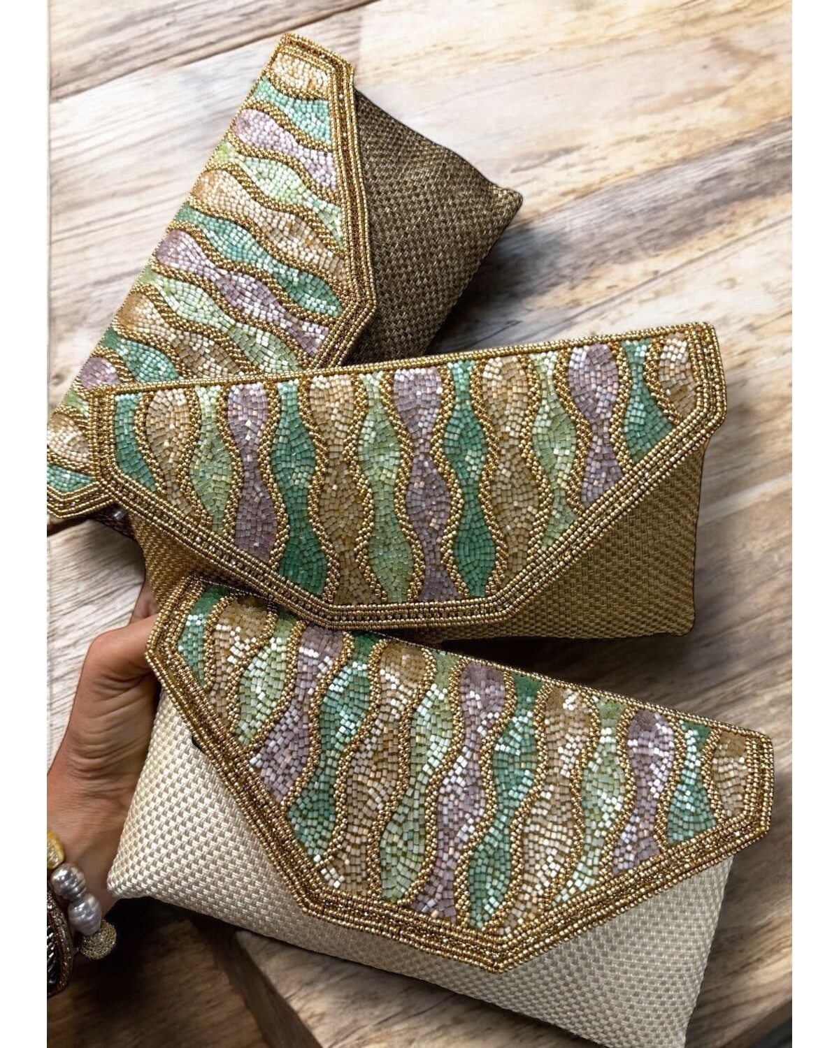 Mosaic Wave Clutch