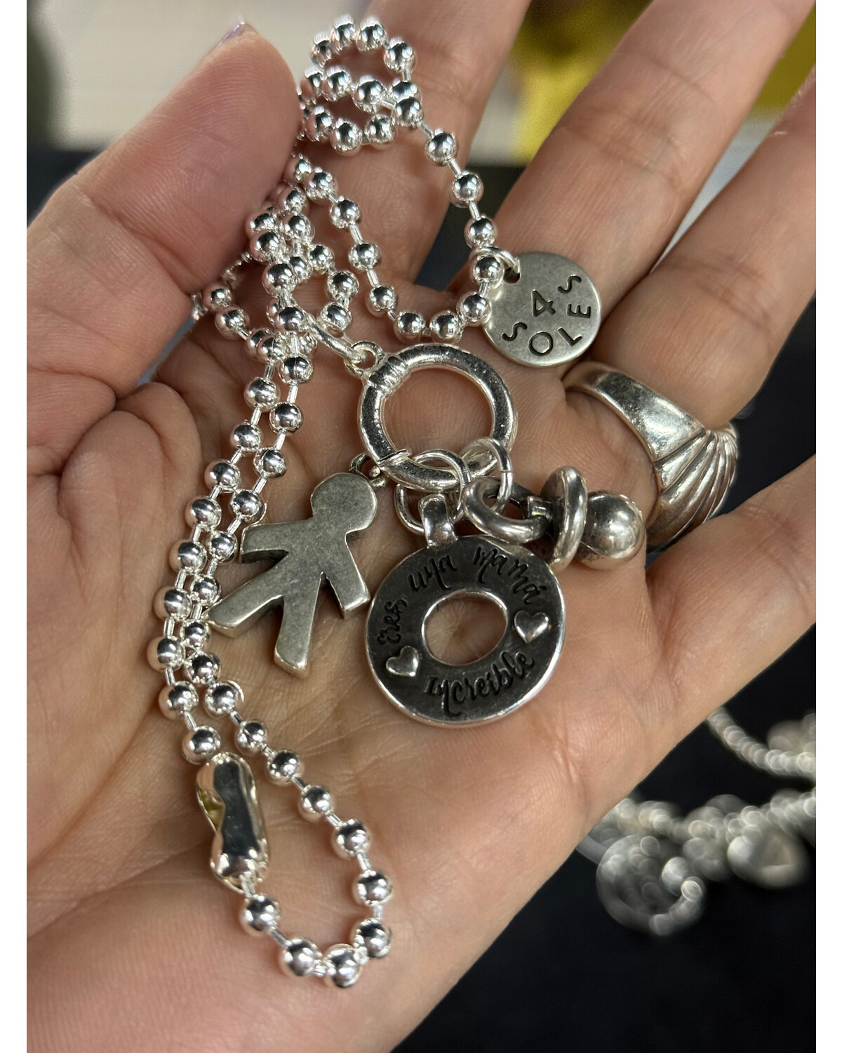 Charms Mom Necklace –Eres una mamá increíble