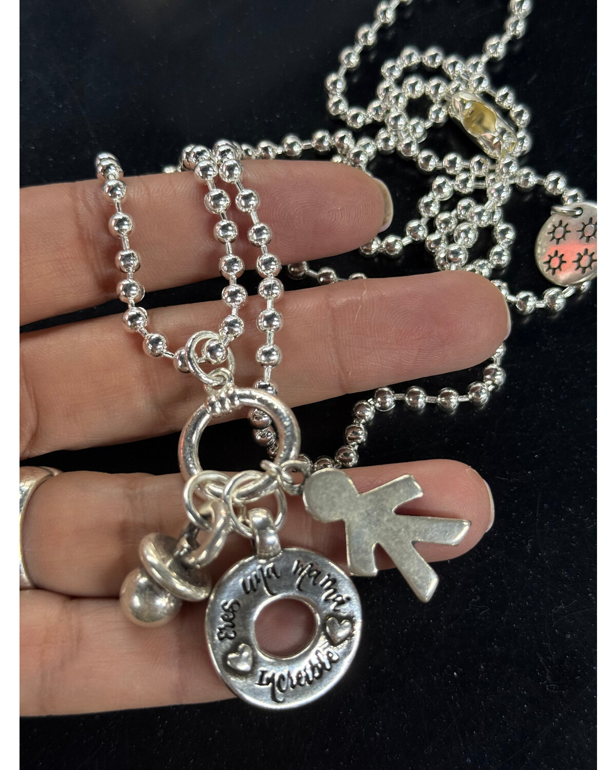 Charms Mom Necklace –Eres una mamá increíble
