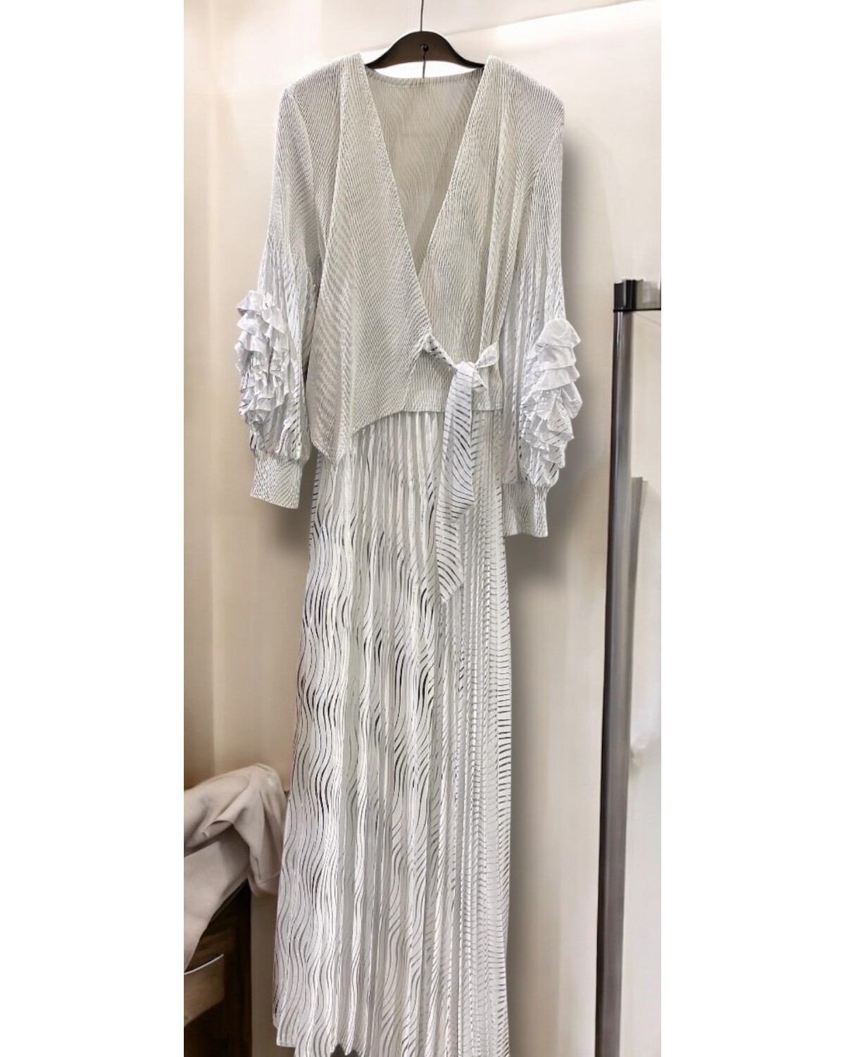 Wave Pleats Wrap Dress