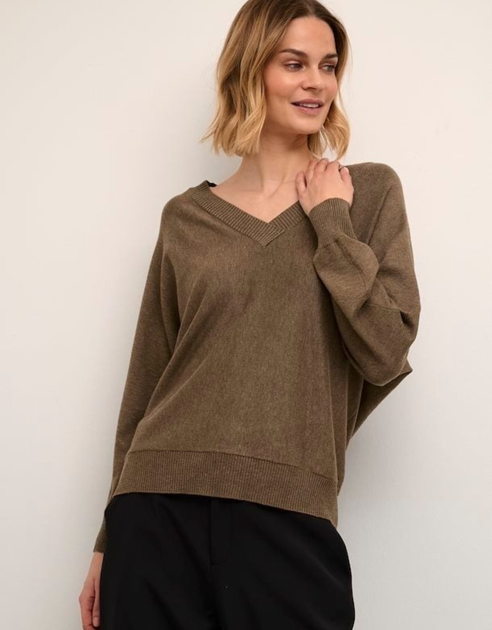 Culture Culture - FW23 CUannemarie V-Neck Pullover (3 colours)