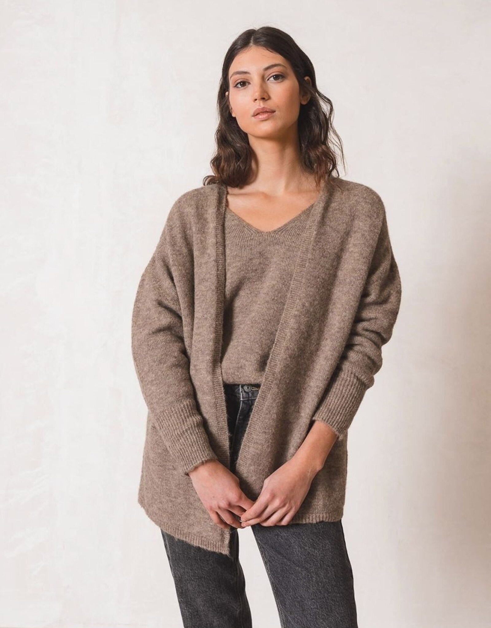 Indi & Cold Indi & Cold - FW23 VI23YP362 Cardigan (3 Colours)