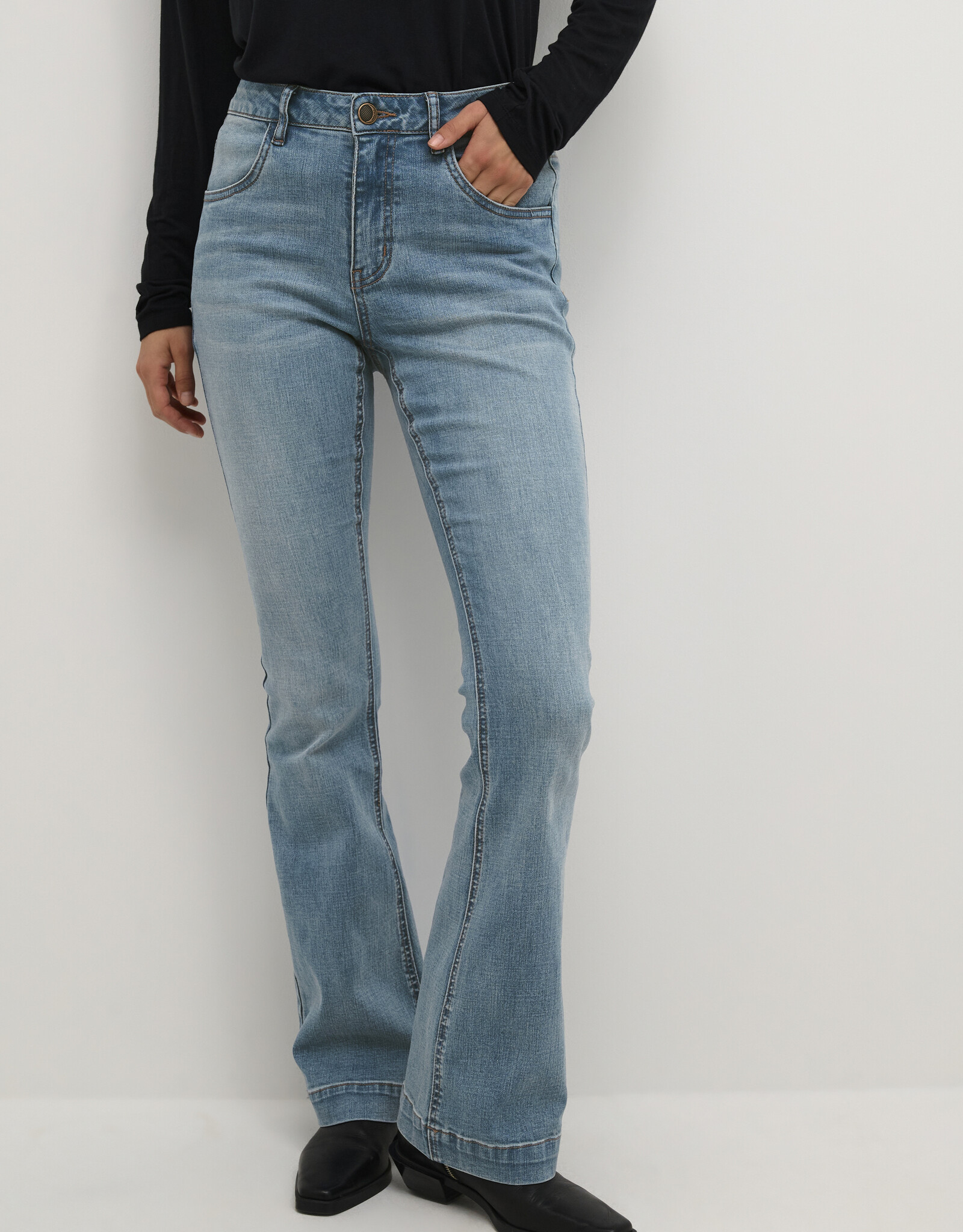 Culture - FW23 CUchianna Bootcut Jeans Pointe Claire West Island