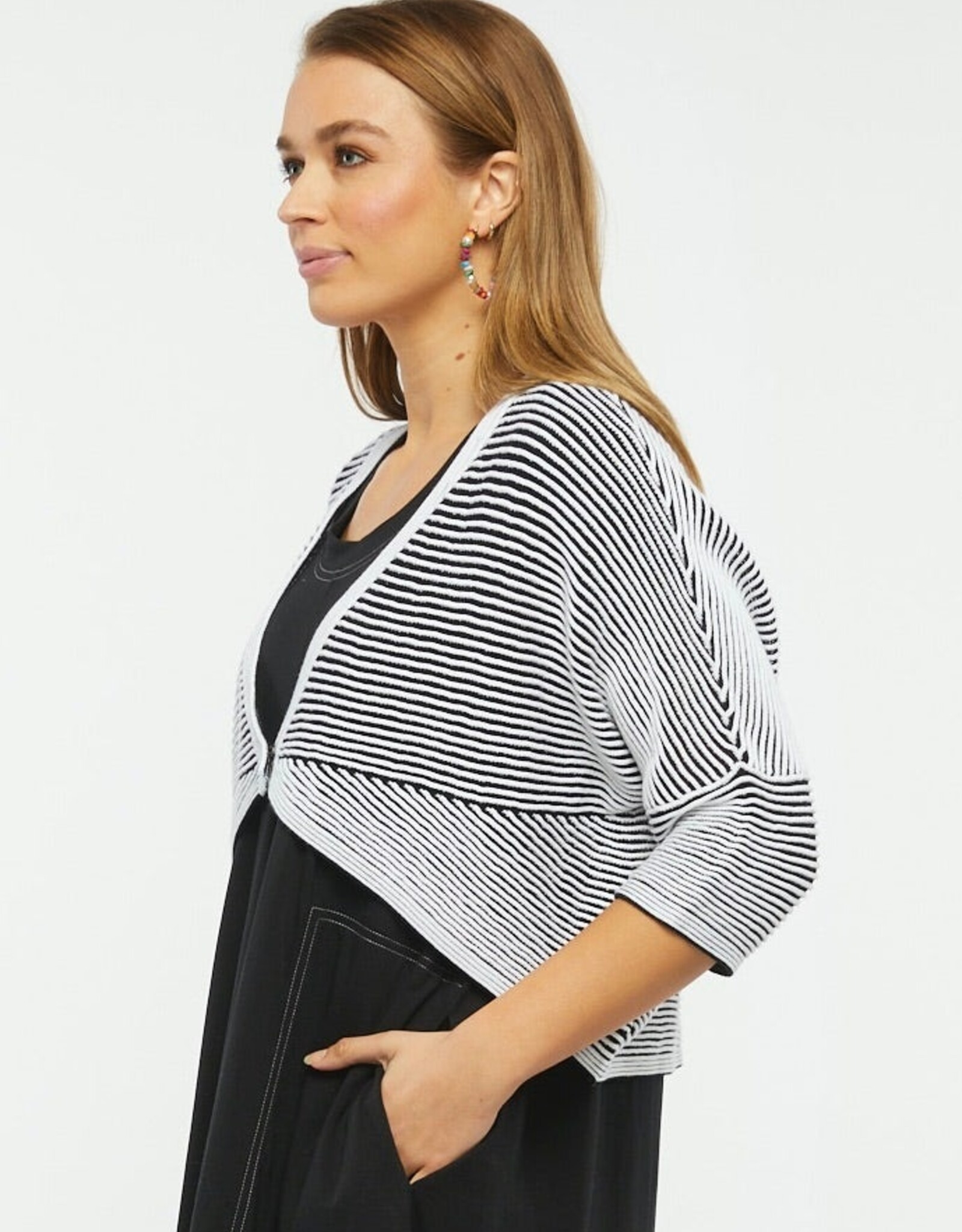 ZAKET & PLOVER Zaket & Plover - SS24 Varigated Shrug (2 clrs)