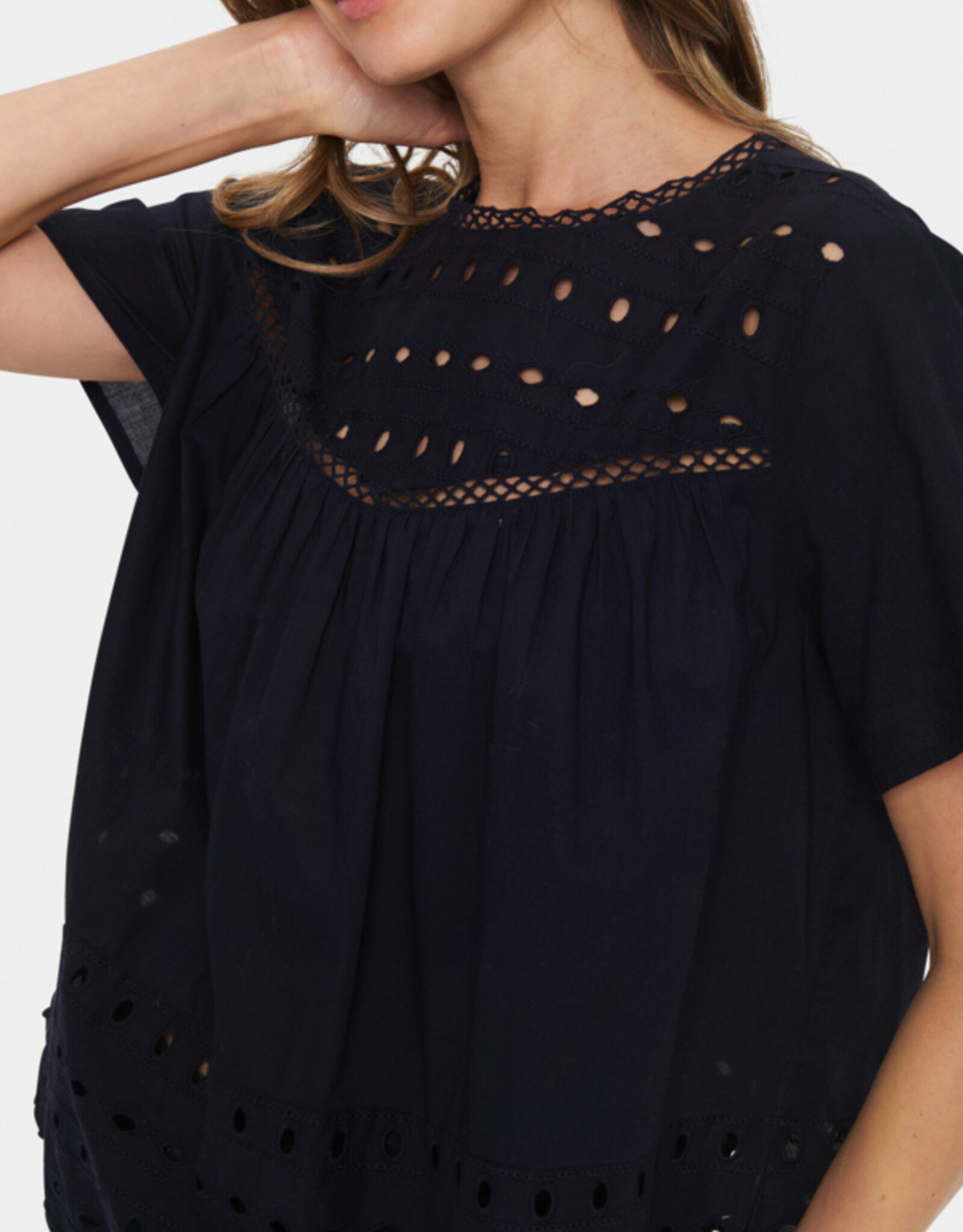 Saint-Tropez Saint-Tropez-  FrajaSZ Blouse FW24