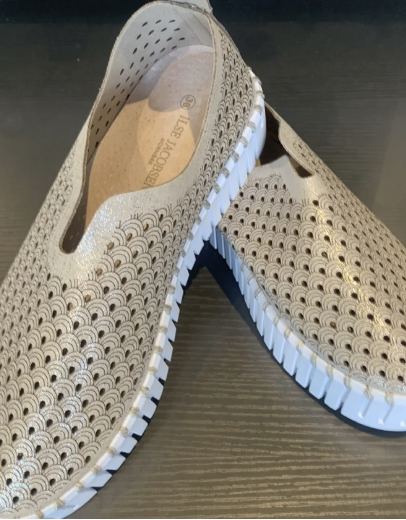 Ilse Jacobsen Ilse Jacobsen- Tulip3978 Silver white Flats SS25