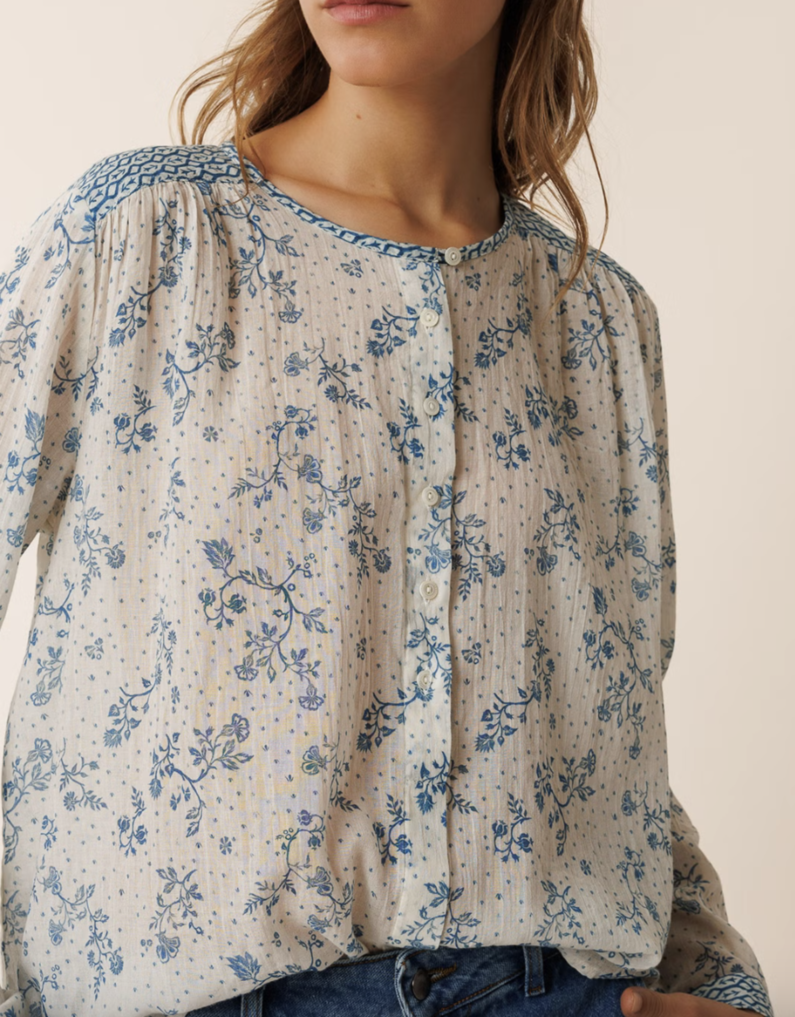 Indi & Cold Indi & Cold- VV25bk170 blouse  SS25