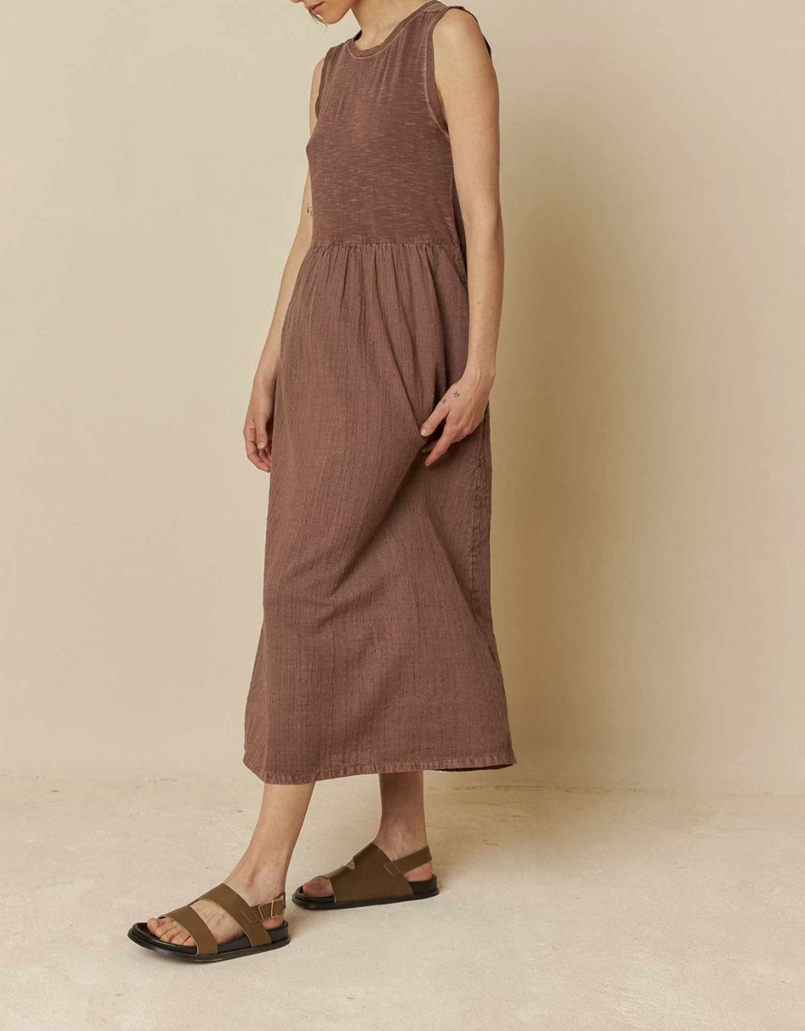 Indi & Cold Indi & Cold- Robe VV25ad370 SS25