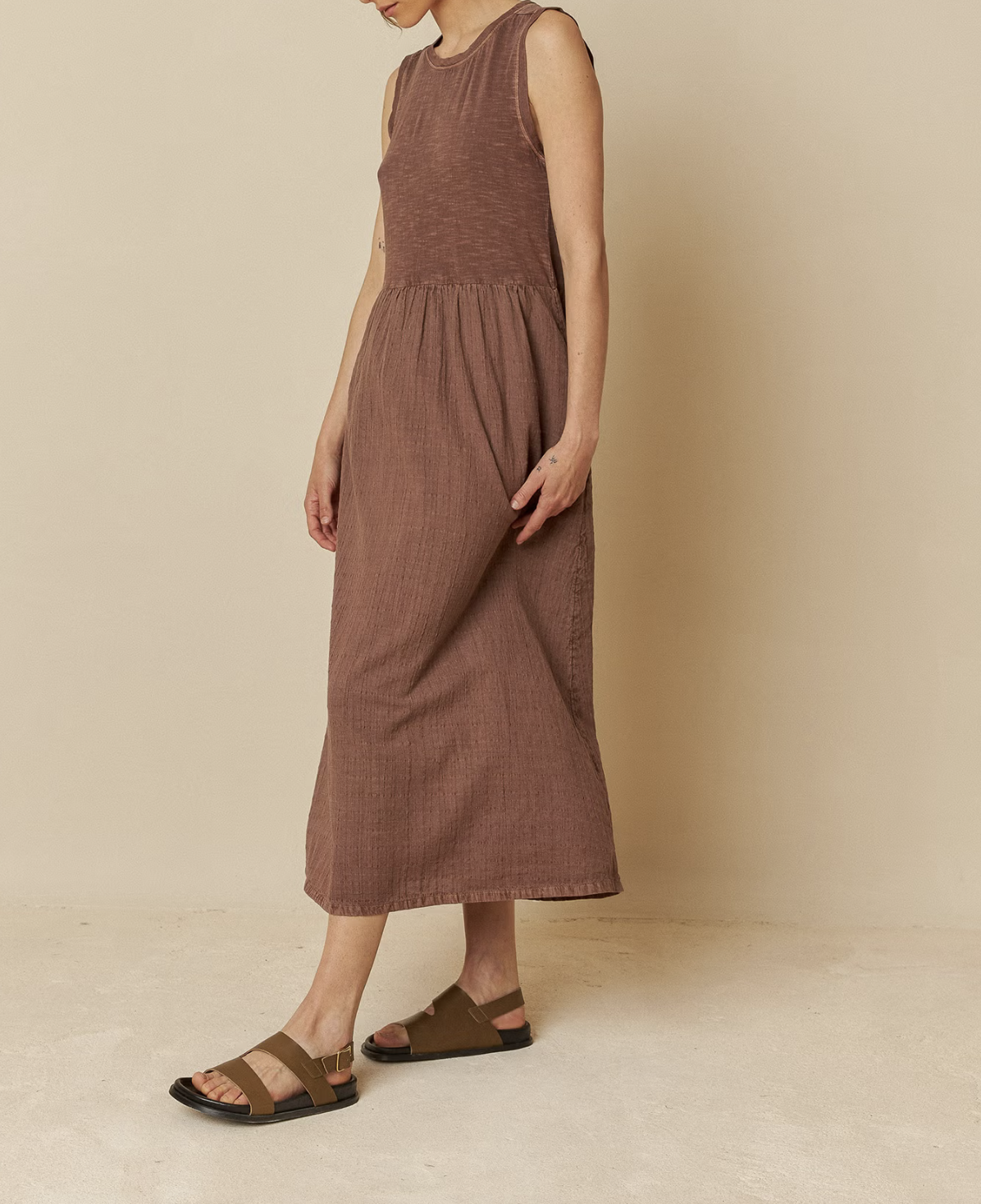 Indi & Cold Indi & Cold- Robe VV25ad370 SS25