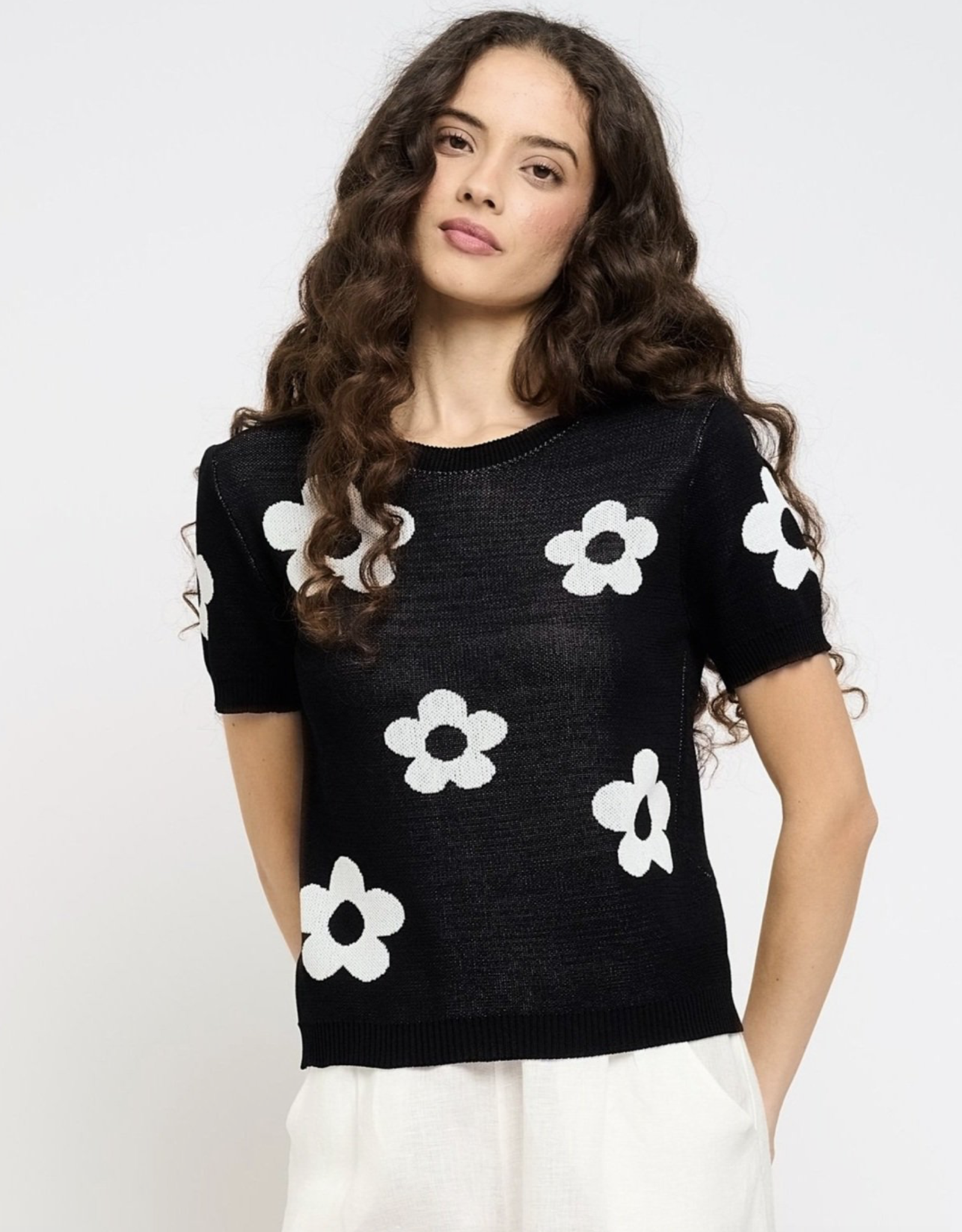 Pistache Pistache - M8083 Flower T-shirt SS25