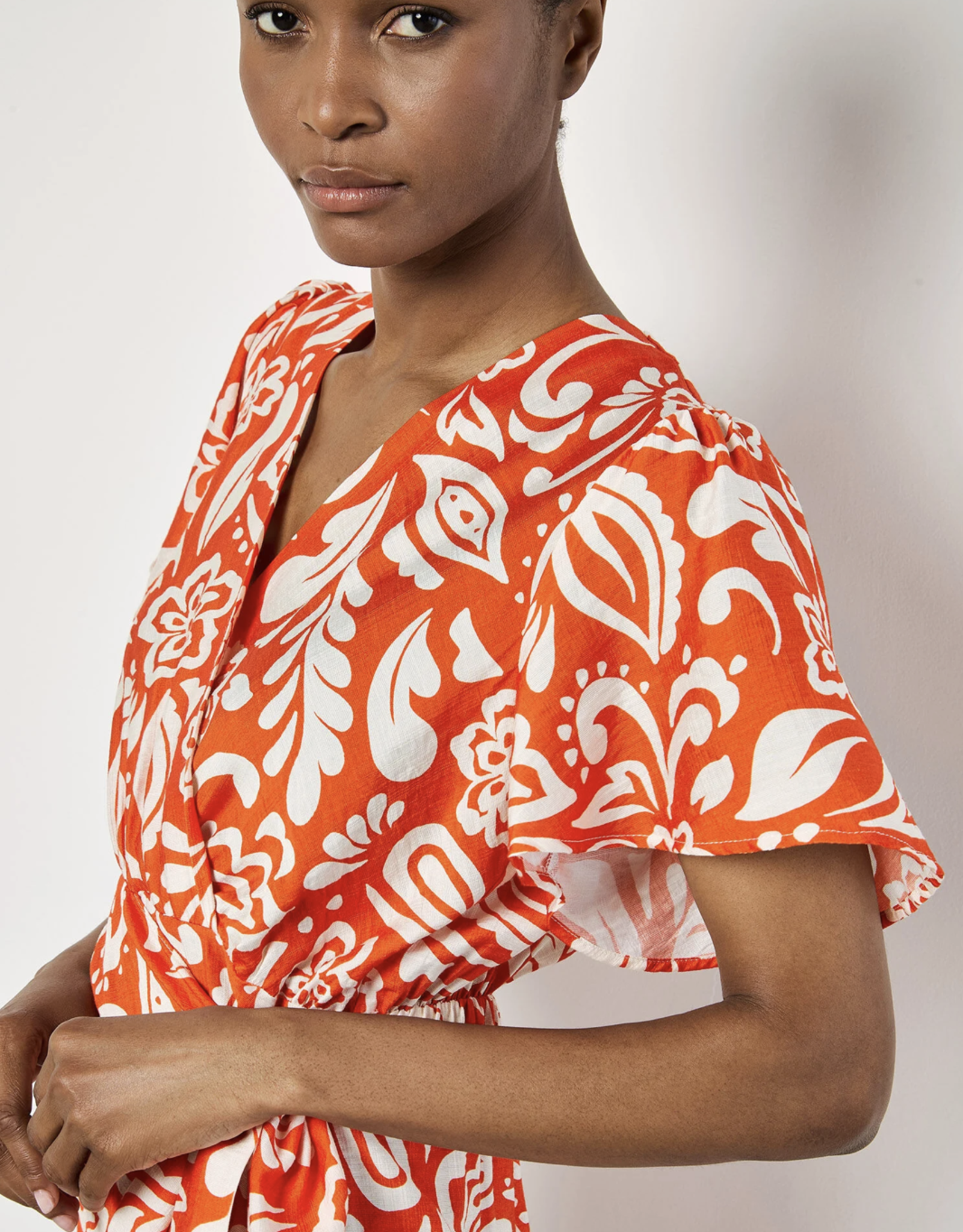 Apricot Apricot- 962088 Bold paisley print wrap dress SS25