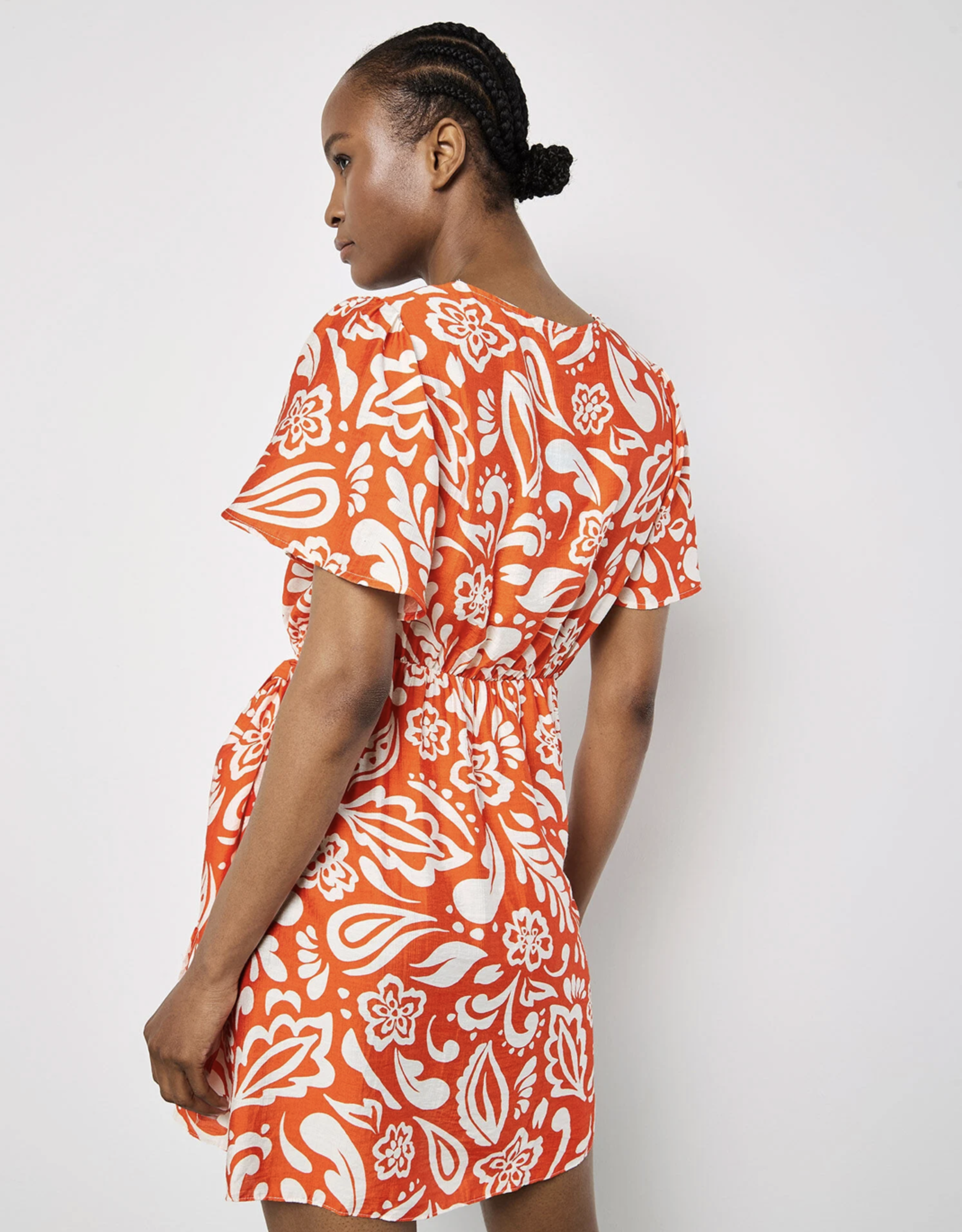 Apricot Apricot- 962088 Bold paisley print wrap dress SS25