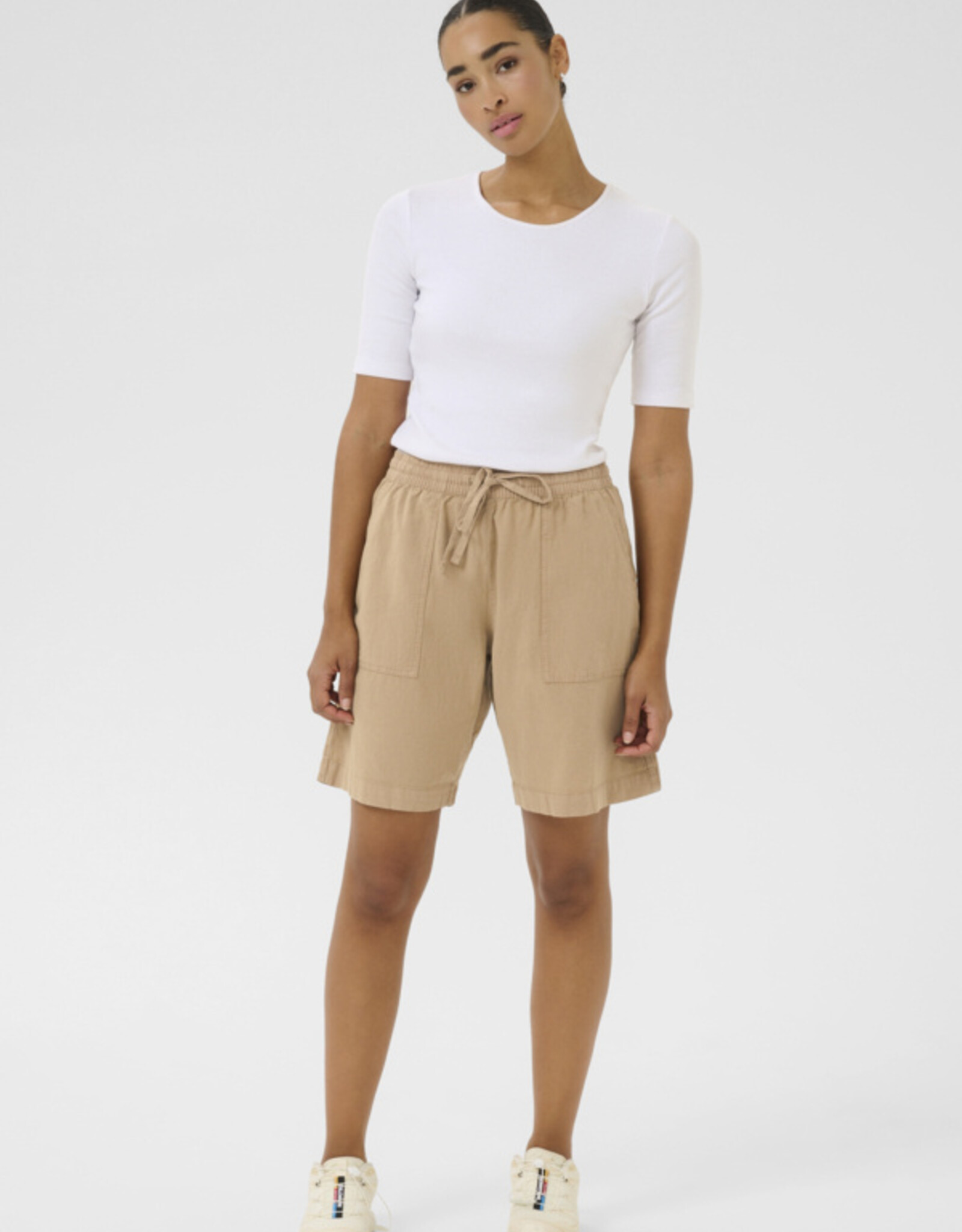 Kaffé Kaffe - KAnaya Liah Classic Sand Shorts SS25