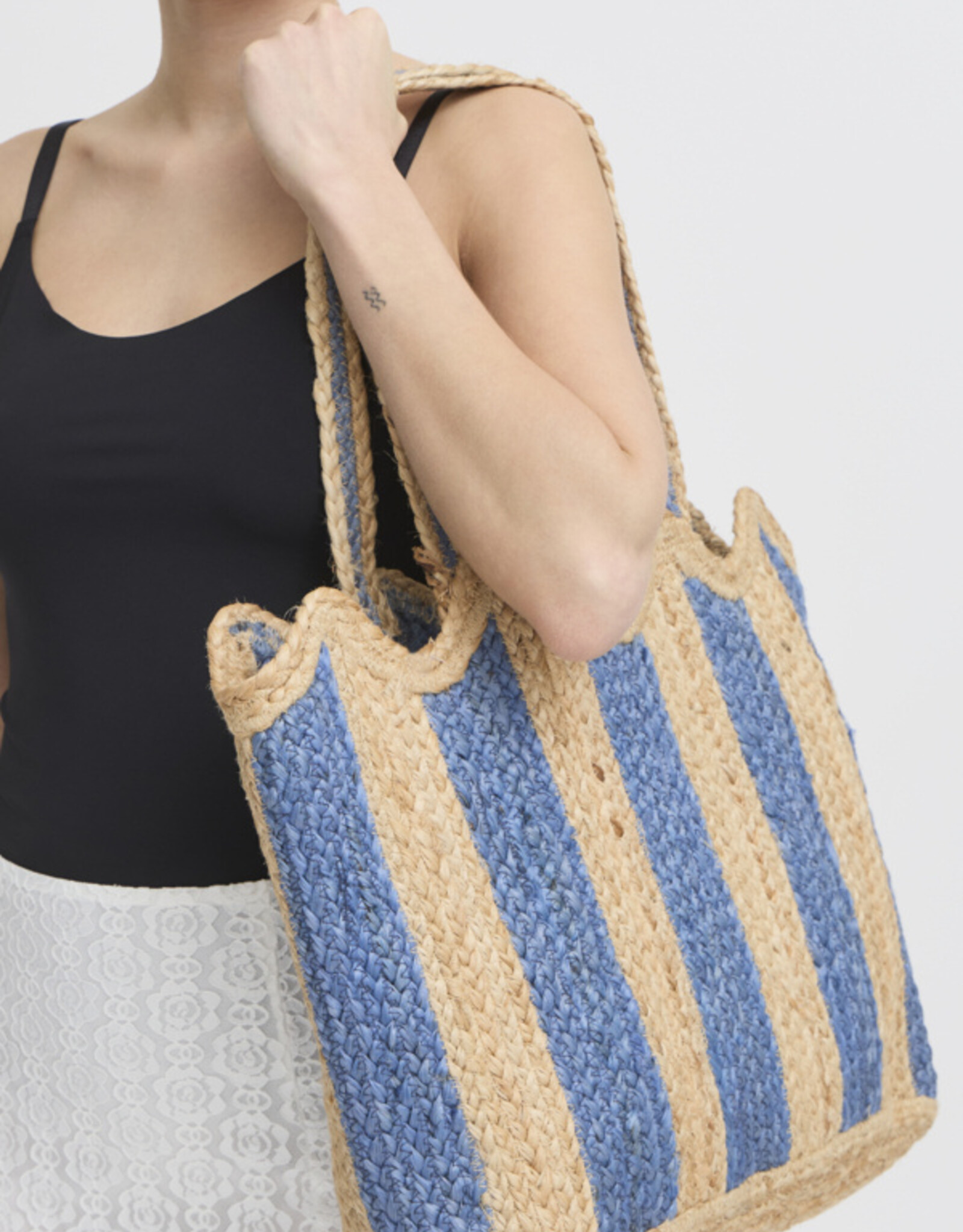 ICHI Ichi - IABelladonna Fiber Sac SS25