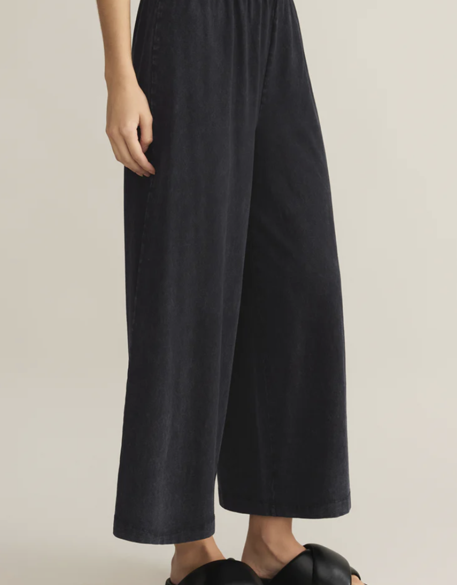 Z Supply Z Supply - ZP212567 Scout Jersey Flare Pant (Black) SS25