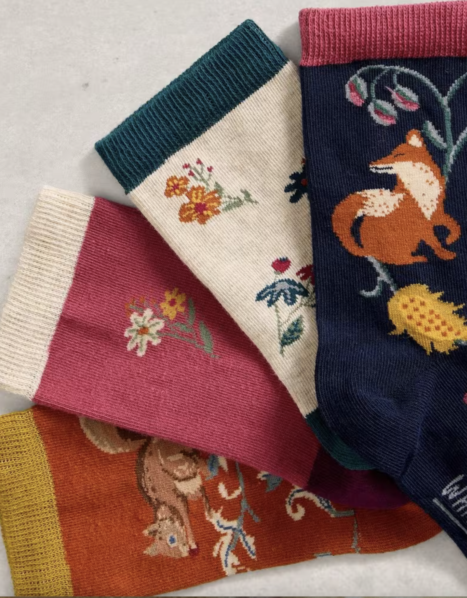 White Stuff White Stuff- 444104 4PK Woodland bas chevilles FW25