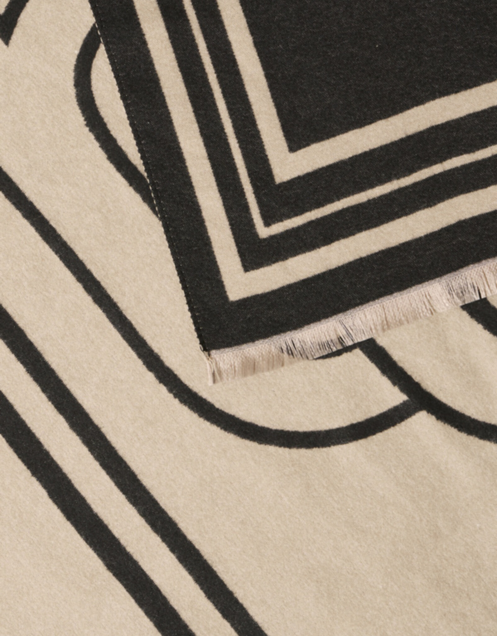 b.young- Byvibi logo scarf FW25