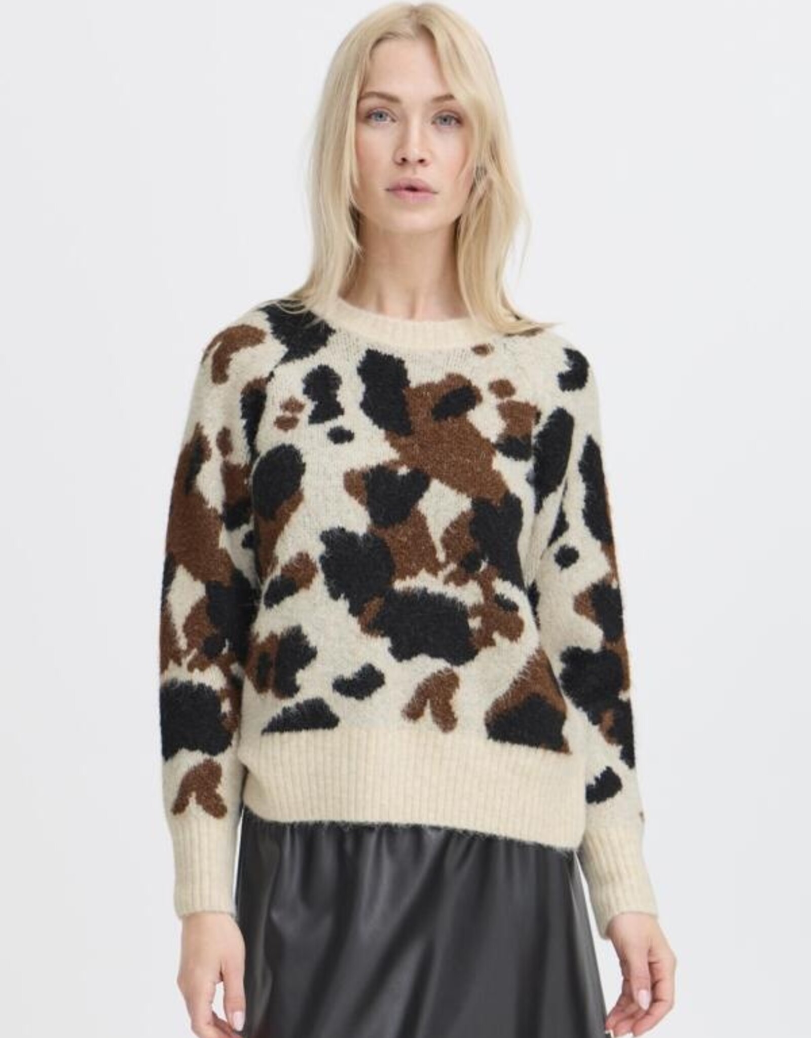 b. young b. young- Byomea  Chandail FW25